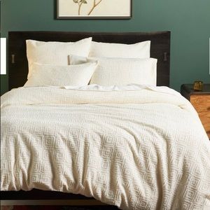 NWT Anthropologie Queen Size Textured Nori Duvet